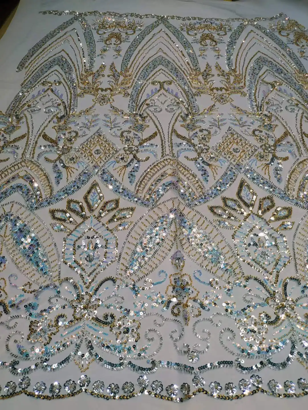 

Luxury African Sequins Lace Fabric 2023 High Quality Embroidery Handmade Sequence Beaded Lace Fabric For Bridal 5 Yards CD50C