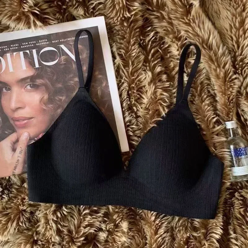 Sweet Breathable Underwear for Women Thin Straps Without Marks and No Steel Rings Gathered Comfort Anti-sagging Bra 6