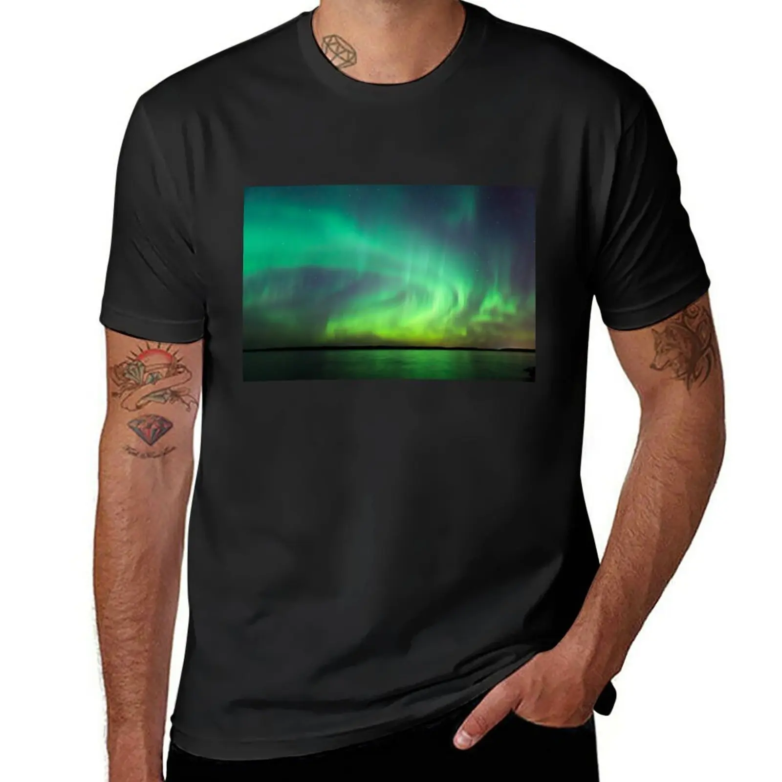 

New Northern lights over lake in Finland T-Shirt Aesthetic clothing Anime t-shirt quick drying shirt Short sleeve Men's t-shirt