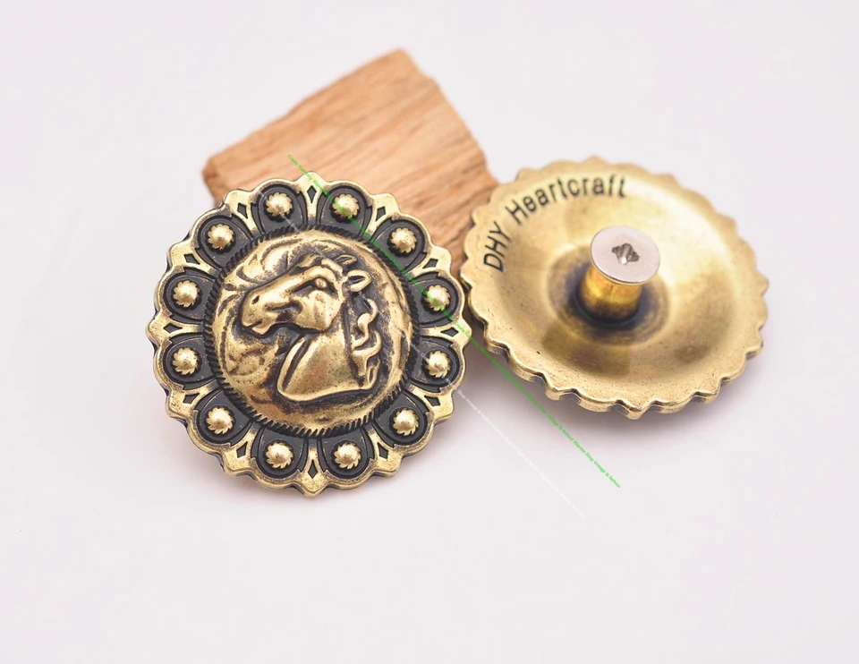 10 Conchos Western Vintage En Laiton Antique - Gravés Fleur