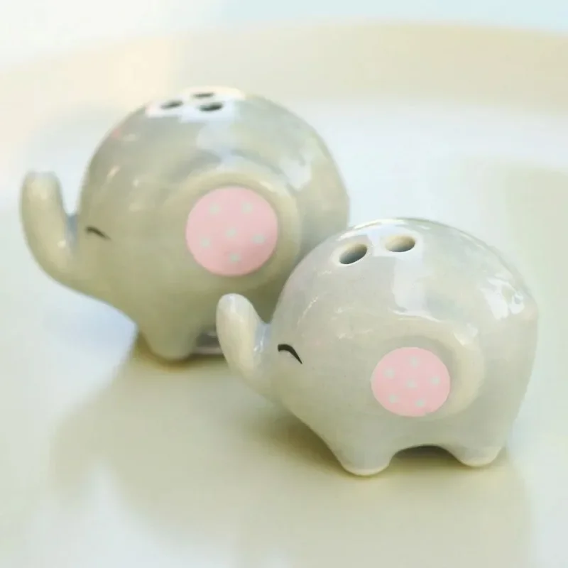 1pair Ceramic Seasoning Jar Salt Pepper Shakers Cute Elephant Seasoning Bottle Wedding Packaging Gift Box Decoration Spice Jar
