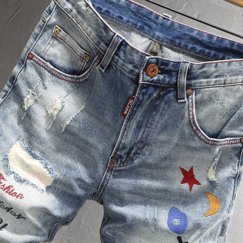 Summer Fashion Men Jeans Retro Light Blue Plain Washed Elastic Ripped Short Jeans Embroidery Designer Hip Hop Denim Shorts Men