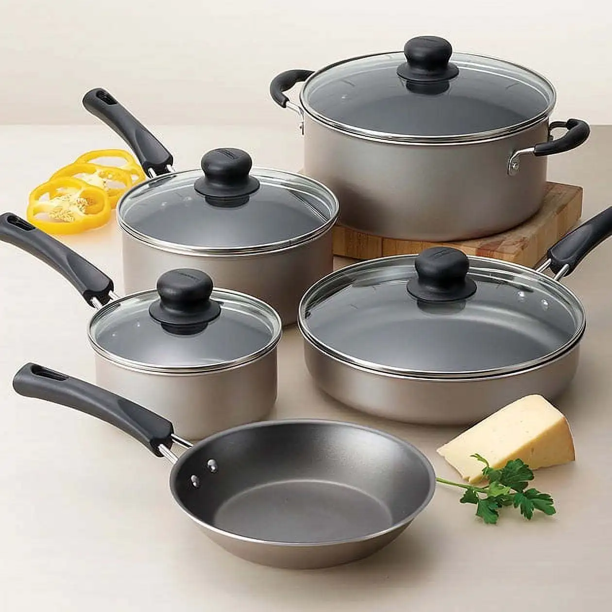 Non-Stick Champagne Cookware Set 1