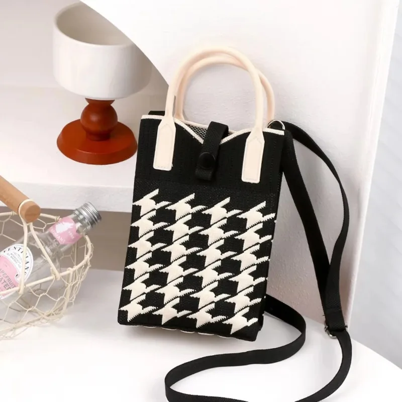 New Fashion Shoulder Bag Mini Knitted Phone Bag Korean Edition Multi Functional Urine Carrying Creative Changes Storage
