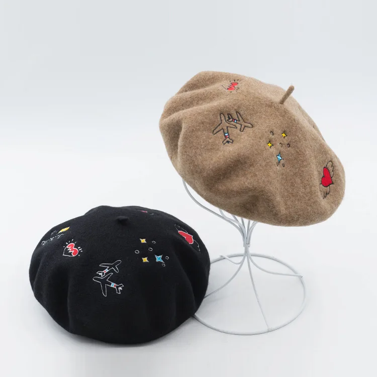 

X190 Adult Wool Knitting Hat Female Embroidery Wool Berets Caps Ladies Winter Casual Matching Cartoon Embroidery Painting Caps