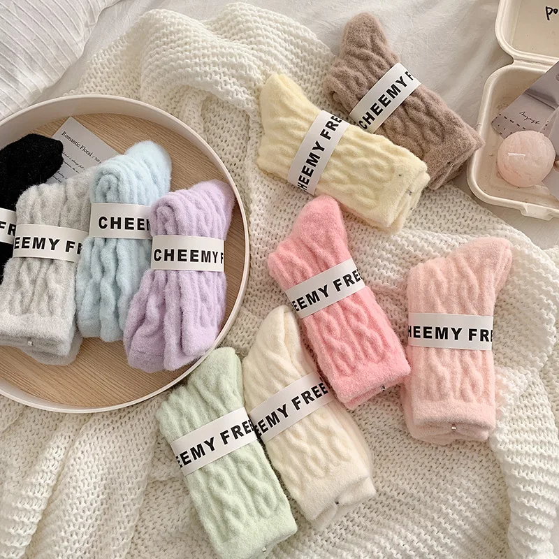 

Autumn and Winter New Mink Cashmere Women's Mid-tube Socks Plus Cashmere Thick Warm Sleeping Socks Floor Cold Socks