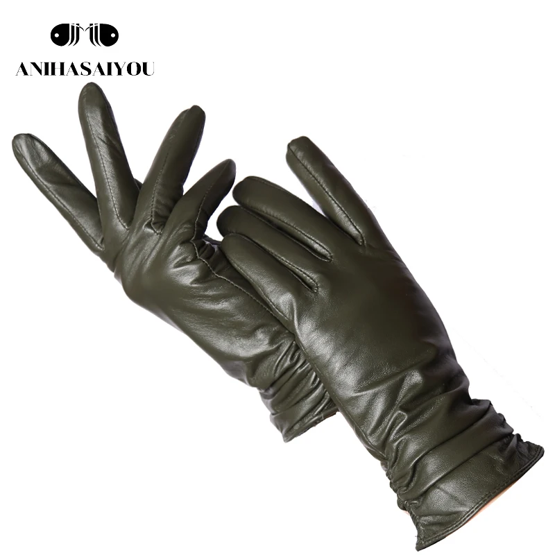 Classic Pleated Women's Sheepskin Leather Winter Gloves
