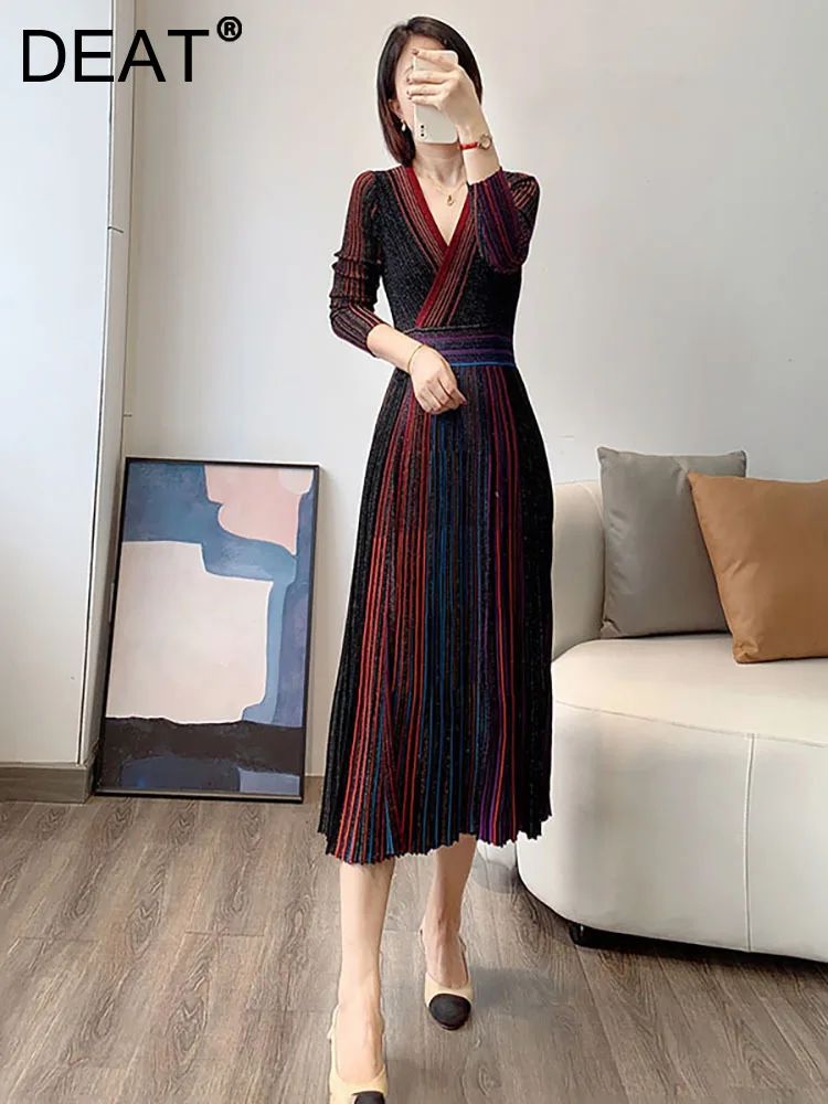 

Women's Fashion Dress V-neck Long Sleeve Medium Strech High Waist Pleated Rainbow Causal Dresses Autumn 2024 New 13DB3641