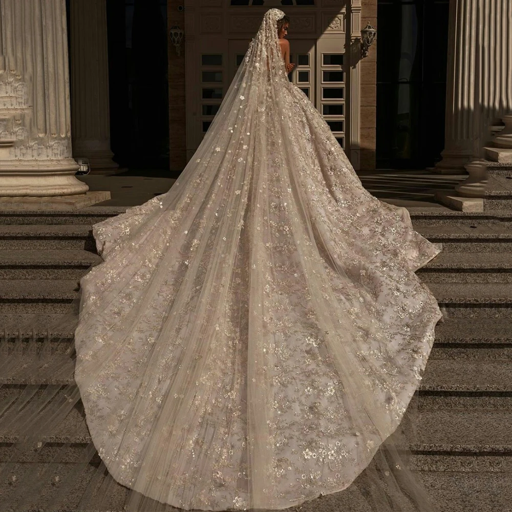 Рисунок 2 - Женское свадебное платье со шлейфом It's yiiya