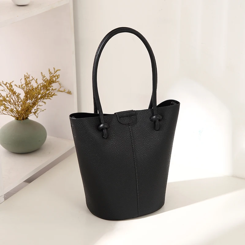 

Korean Style Women's Bag 2024 New High-end Pebbled Vegetable Basket Versatile Commuting Shoulder Cross-body Bucket Bag
