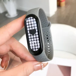 Carbon Fiber Strap for Smartwatch Wristbands - Stylish Silicone Bracelet Accessories (5 light grey)