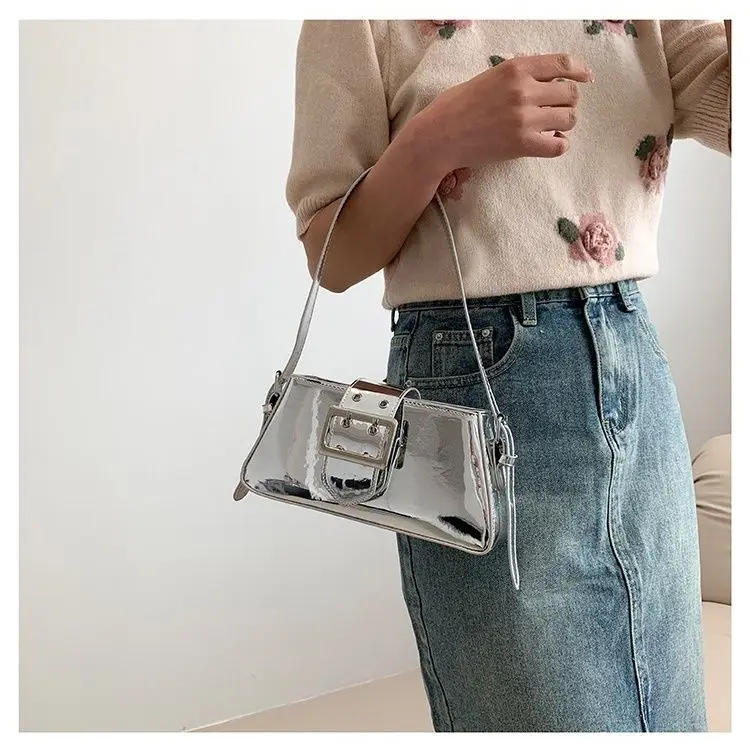 

New 2023 Luxury Design Lacquer Silver Advanced Sense Women's Handbag Sweet Cool Spicy Girl Fashion Versatile Underarm Bag