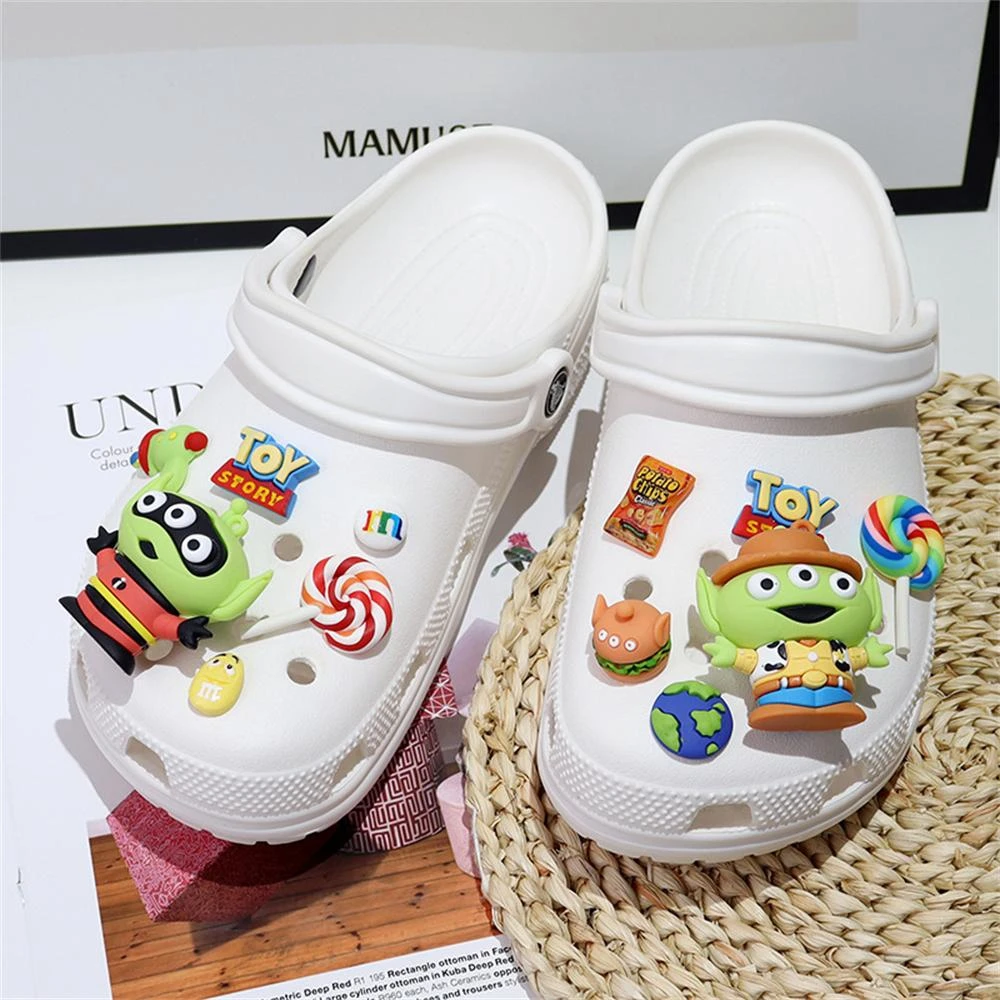 

MINSIO Cute Cartoon Character Set Charming Shoes Jewelry DIY 3D Children's Summer Sandals Buckle Festival Gift
