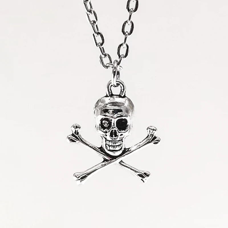 Women Men Skull And Crossbones Pendant 