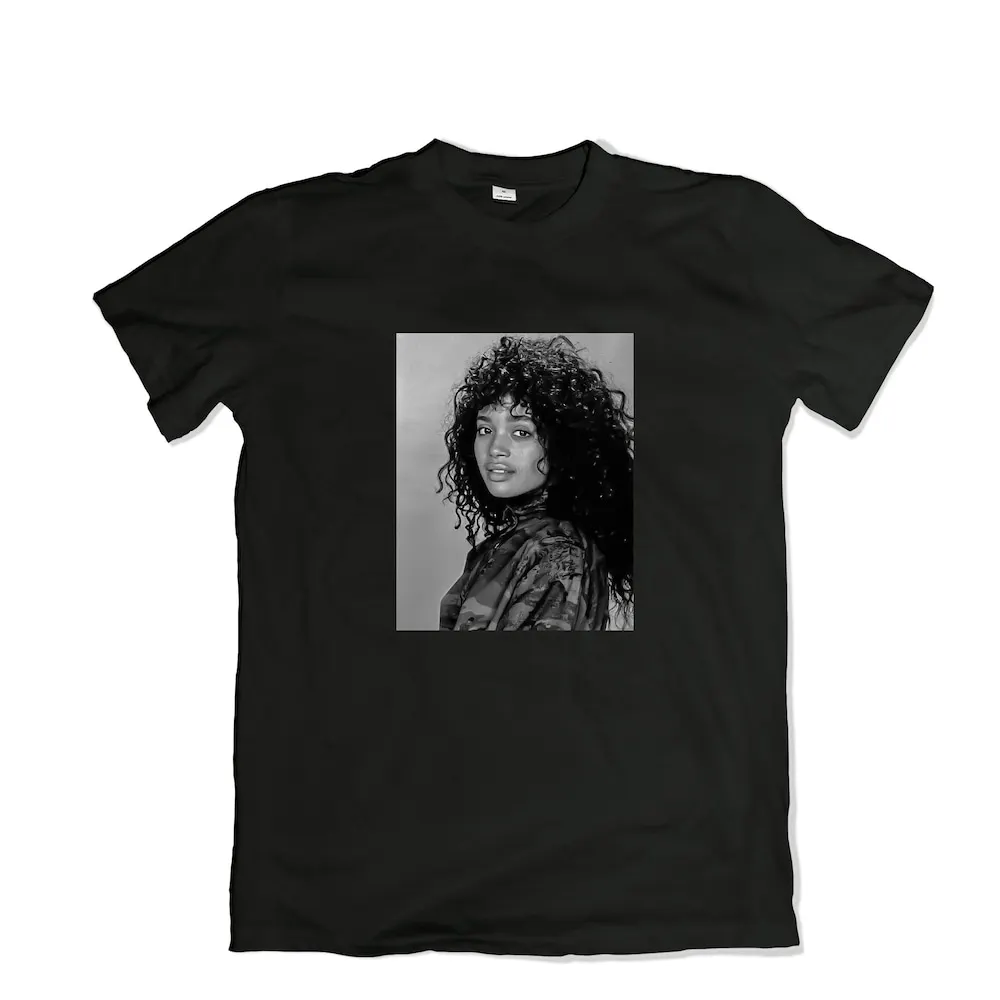 Лиза бонет B W футболка