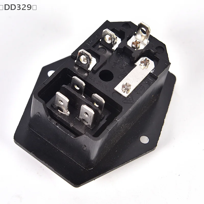 〔DD329〕 NEW 3 Pin AC Inlet Male Plug Power Socket With Fuse Switch 10A 250V 3Pin