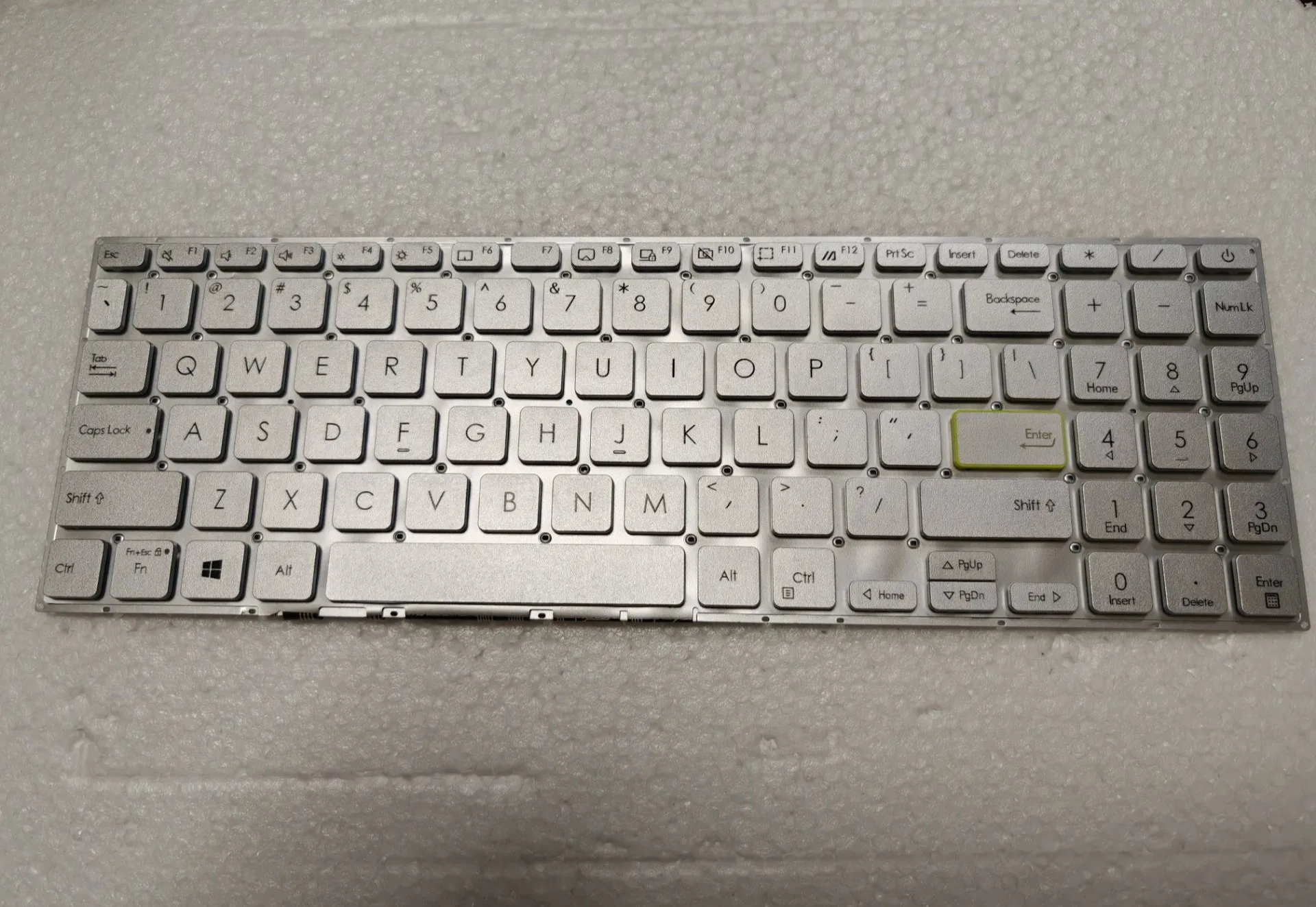 

Английская Серебряная клавиатура без подсветки для Asus Vivobook S533 S533E S533EA S533F S533FA E510M S5600 S5600IA S5600EA S5600FA V5050 V5050E