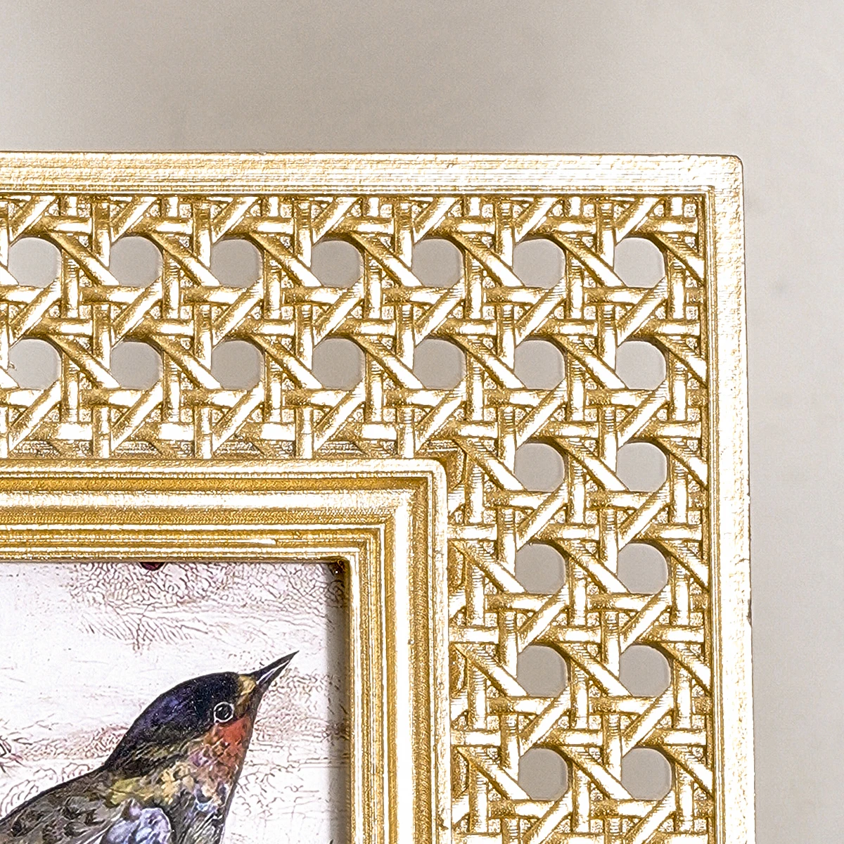 1PC, Golden Three-dimensional Flower Pattern Photo Frame, suitable for home photo decoration and photography decoration props