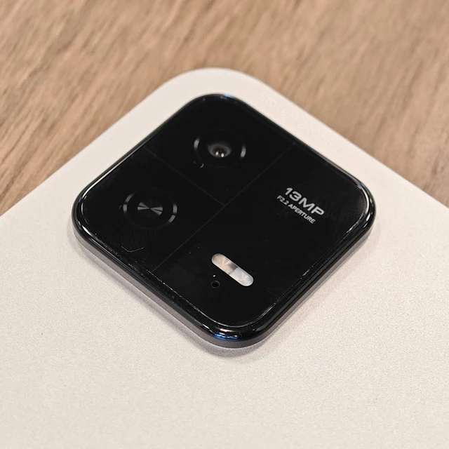 Tablet Android premium com tela ultra HD e desempenho poderoso