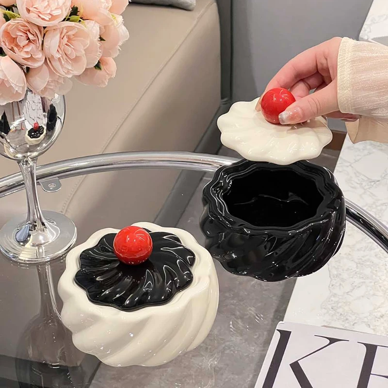Creative Ice Cream Ceramic Jewelry Storage Box Cute Mini Storage Organizer Lucky Cat Ashtray for Desktop Decor