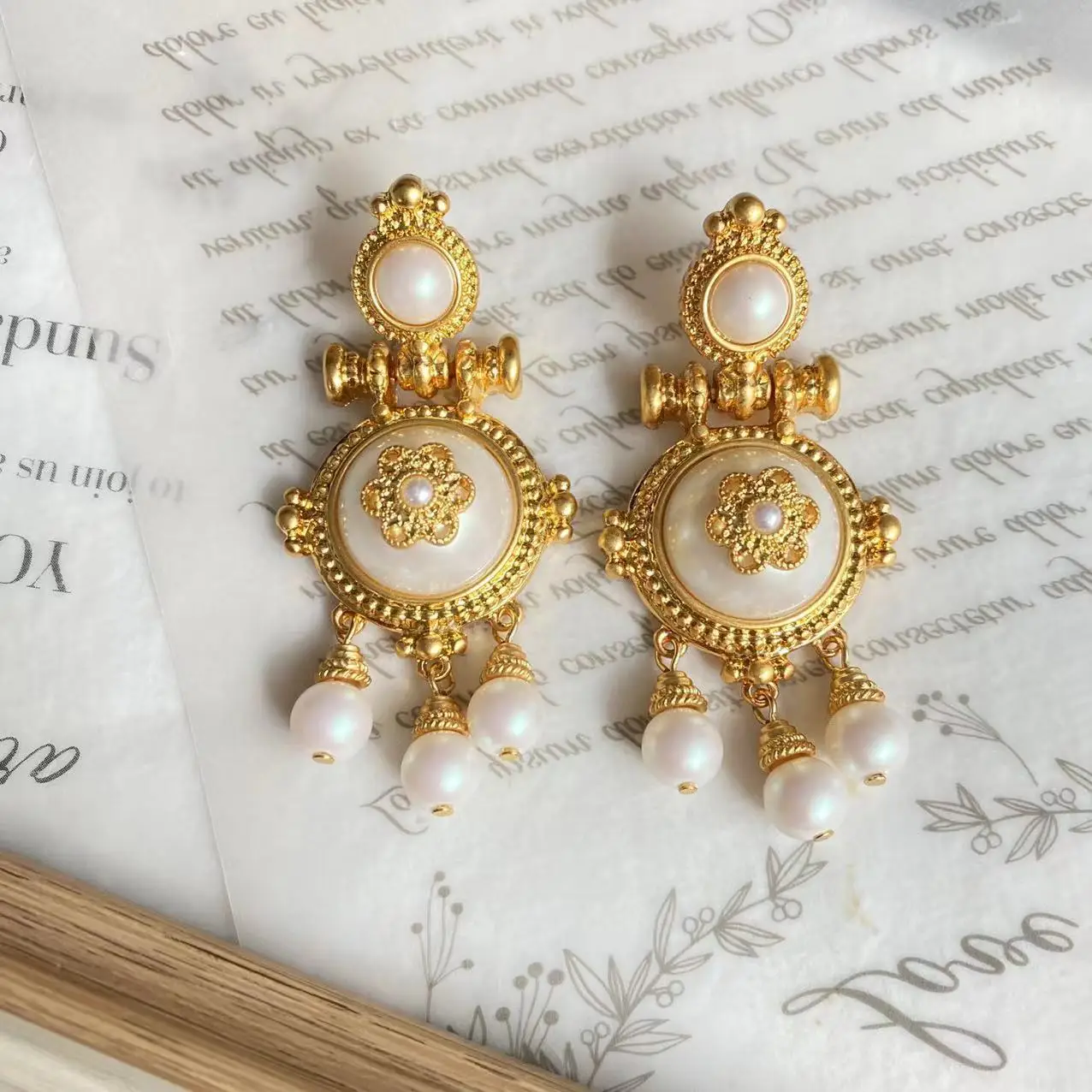 Court style pearl tassel earrings for women vintage long dinner banquet eardrop