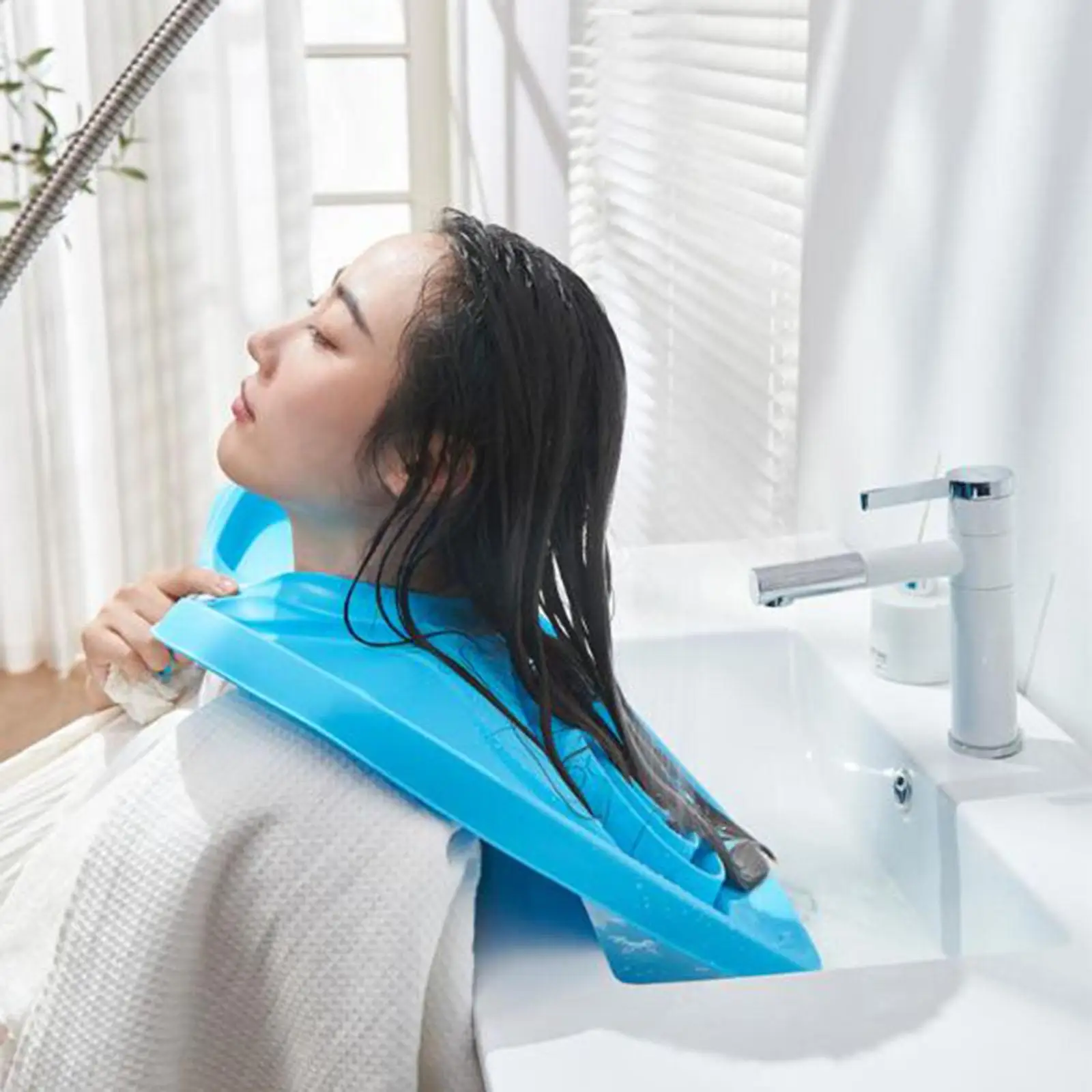 

Hanging Hair Washing Basin , Foldable Professional Comfortable Lightweight Portable for Salon Barber Seniors Bedridden