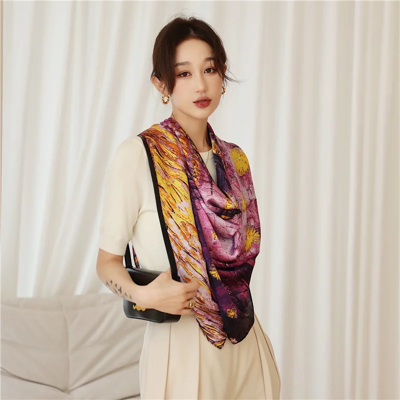 Рисунок 2 - Женский шелковый шарф с рисунком Ван Гога