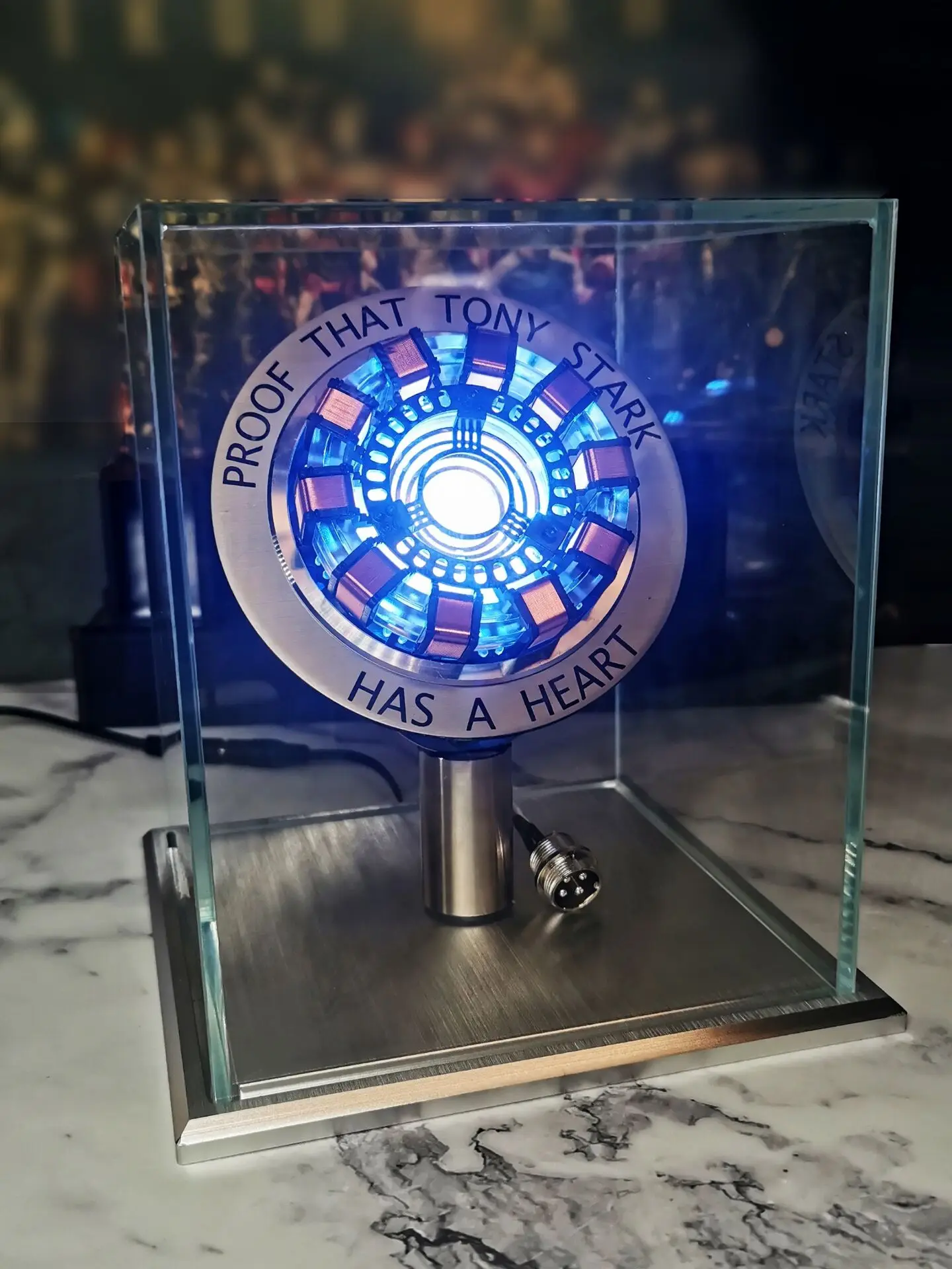 

Avenger Iron Man Mk1 Mk2 Arc Reactor Tony Stark Heart Of Mark Figure Led Light Superhero 1:1 Cosplay Toys Chest Lamp Xmas Gift