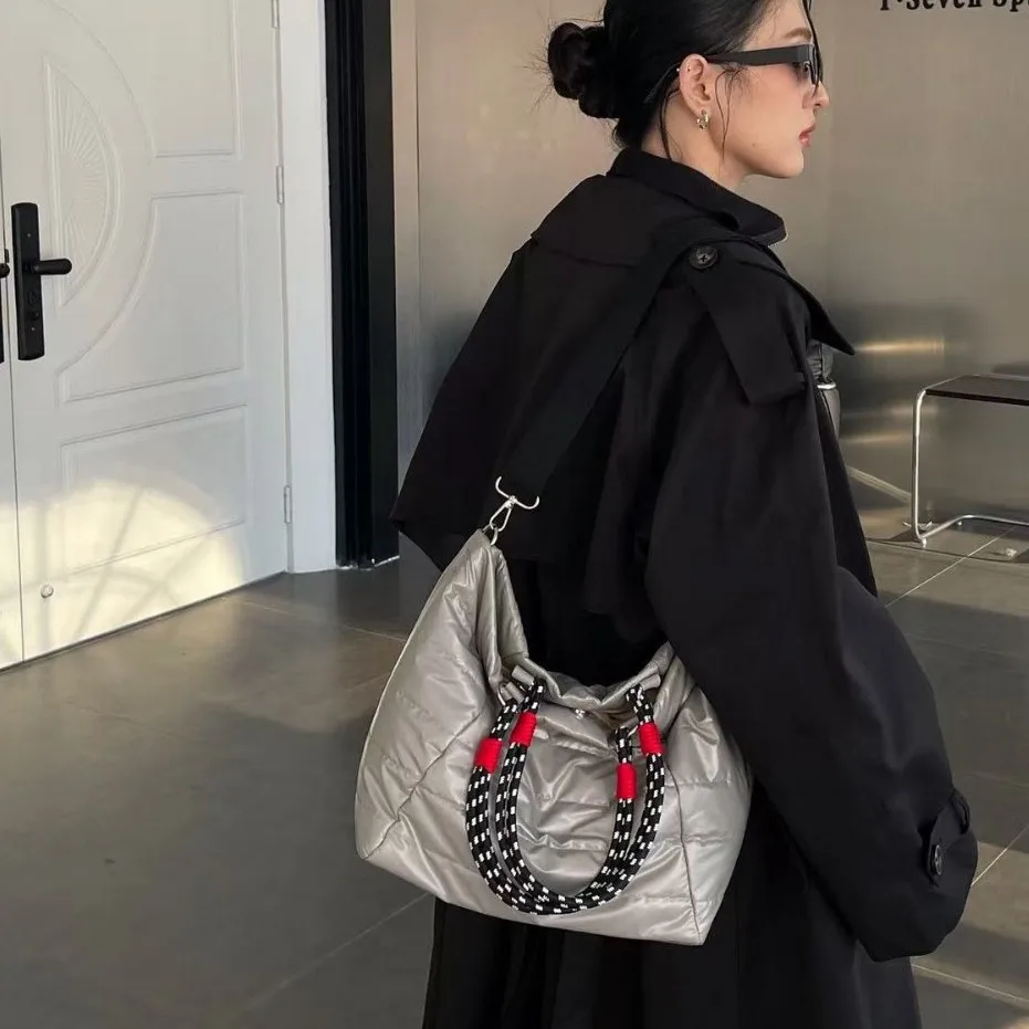 High Quality Winter Large Capacity Tote Fashion Feather Padded Handbag Women Underarm Bag Quilted Solid Color Shoulder Bag