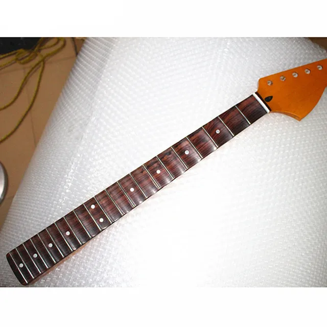 リバースヘッド スキャロップネック ストラトシェイプ 値下げ