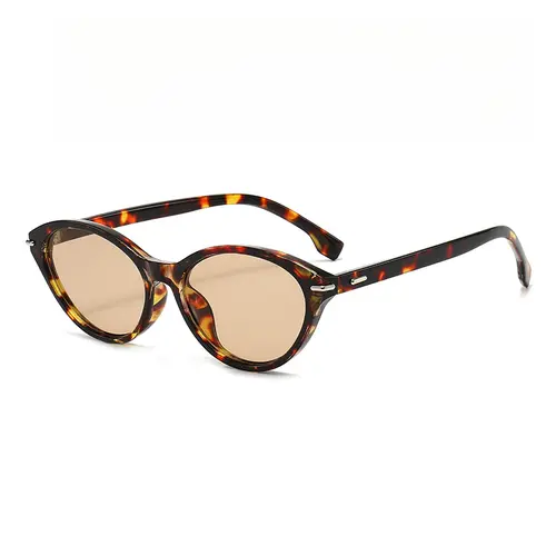 Cat-eye fashion trend decorative sunglasses - perfect everyday eyewear for ladies - Image 6