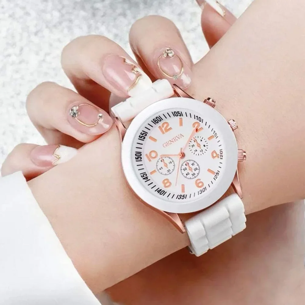 Quartz Watch 2 Black And White Rubber Straps Circular Dial Quartz Watch 2 Combination Bracelets Suitable Daily Life