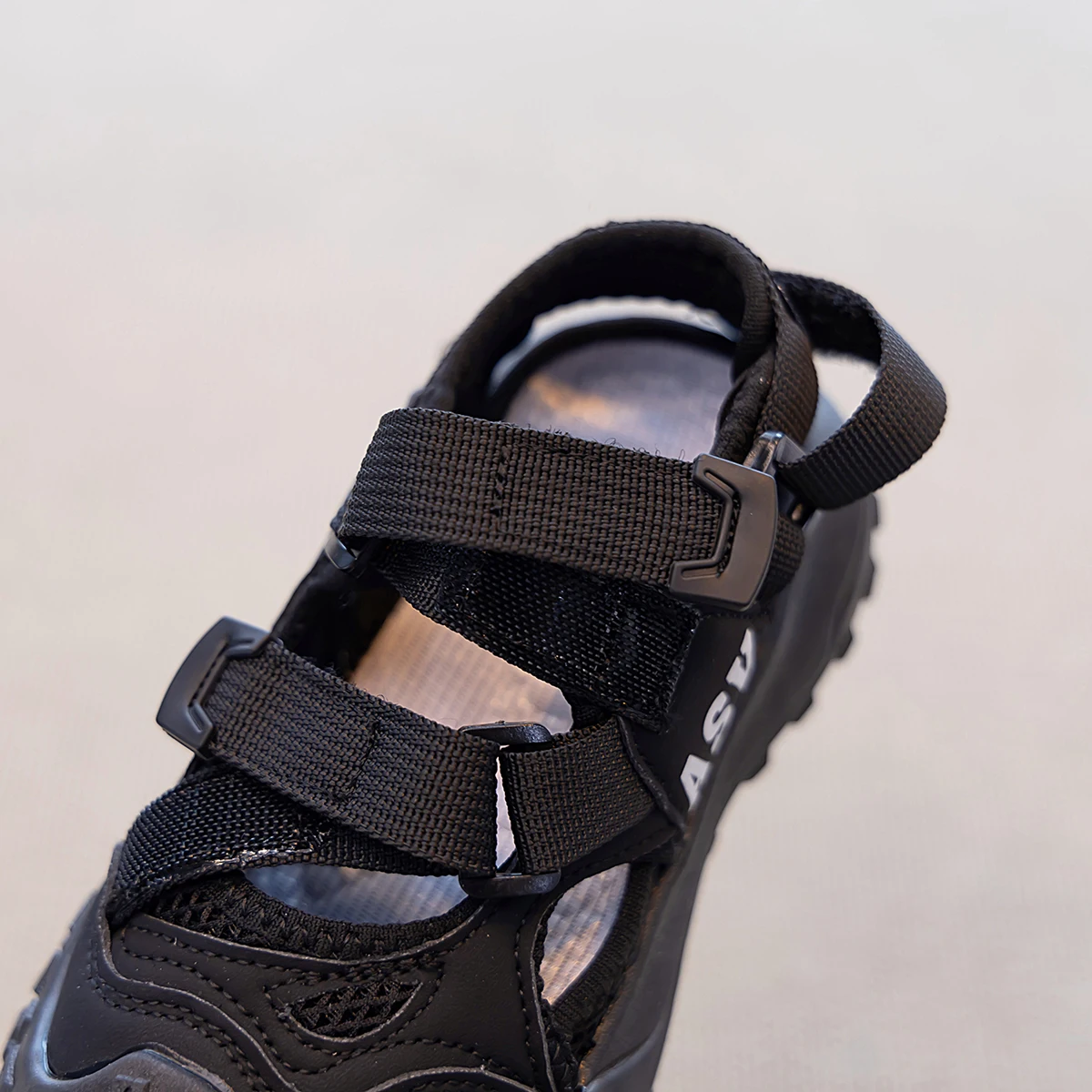 Kids Non Slip Summer Sandals Lightweight Beach Shoes