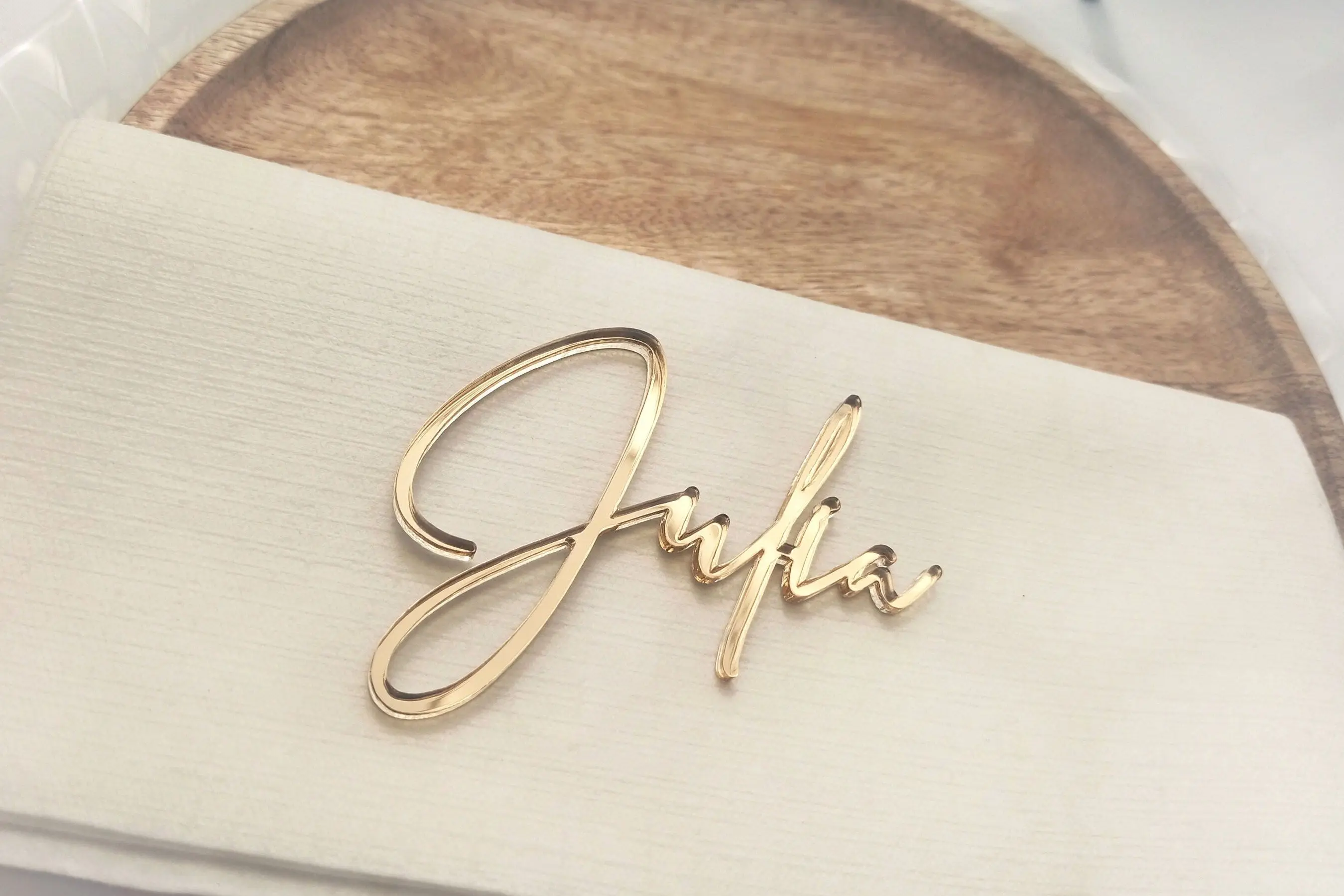 5pcs Personalization Wedding Place Cards for Table Decoration Laser Cut Names Acrylic Wood Materials Table Decor Favor for Guest