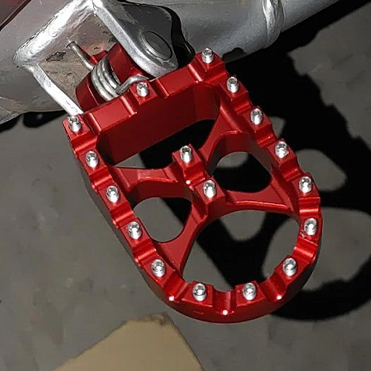 Motorcycle CNC FootRest Footpegs Foot Pegs Pedals For 2002- HONDA CR 125 250 150R CR250R CRF 150R 250R 450R 250 450 X RX L M motorcycle footrests motorcycle foot pedals