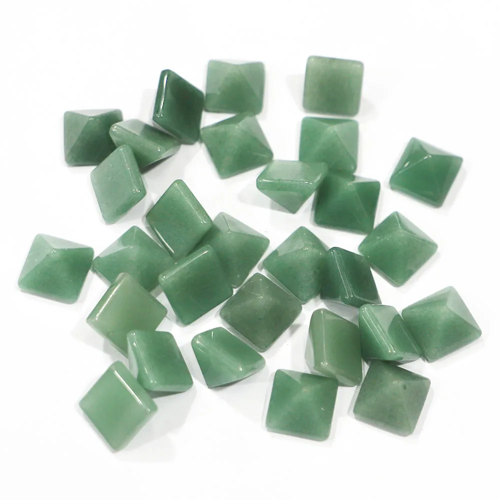 New Natural Stone Green Aventurine Pyramid Gemstone Chakra Sandstone Fashion Ornament Home Statue For Collection Wholesale 30Pcs