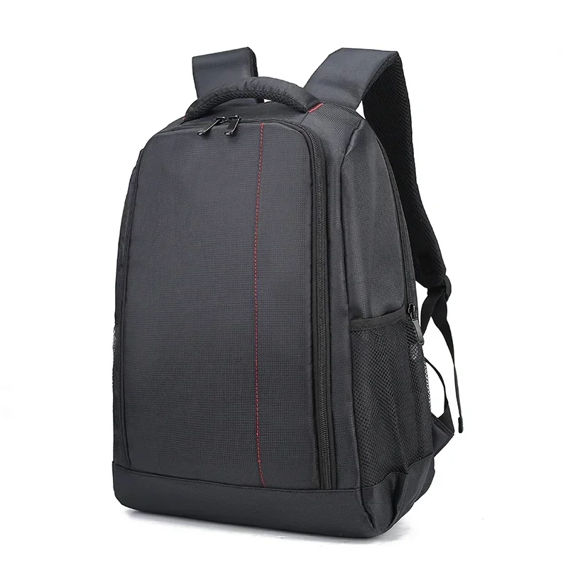 Détail de l'intérieur du sac à dos de transport pour drone DJI Air 3 / Air 3S avec mousse EVA découpée pour accueillir le drone et les accessoires.