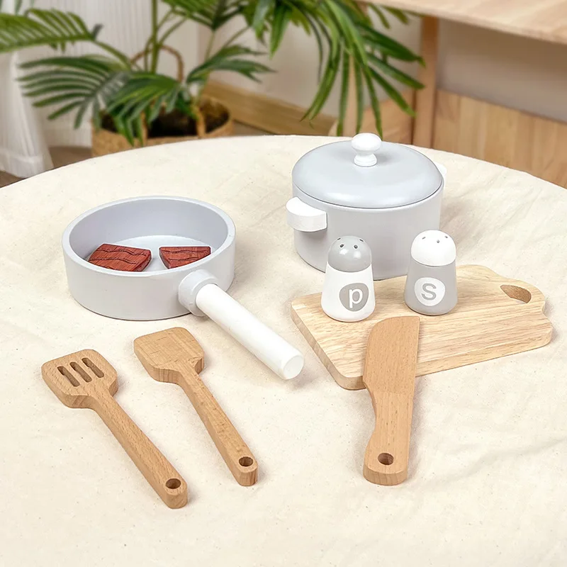Wooden pots and pans playset