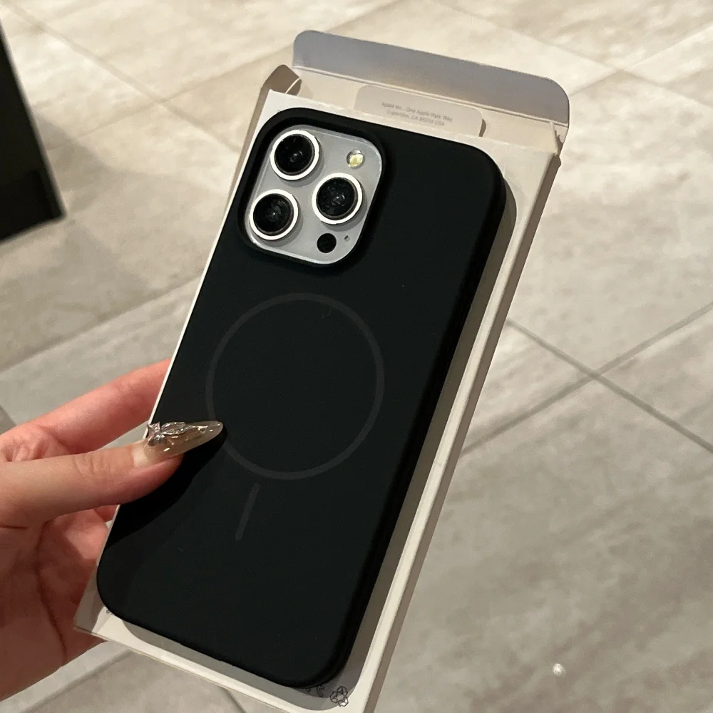 Premium Shockproof Liquid Silicon Case with MagSafe Compatibility