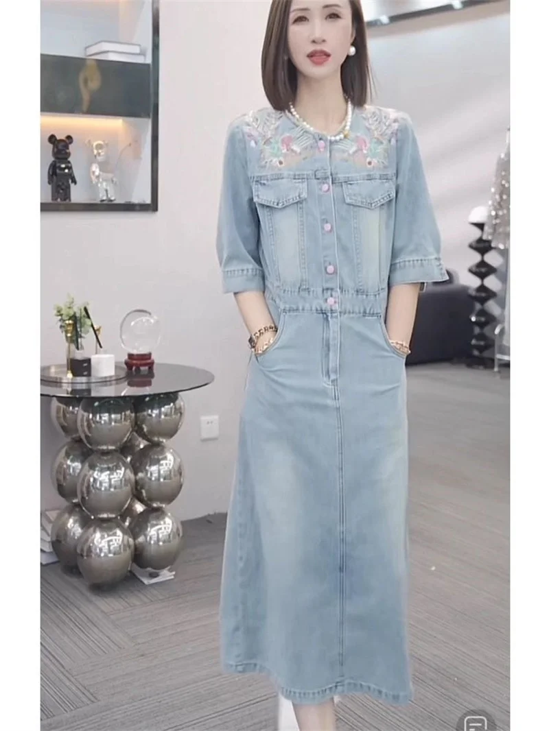 

2024 Spring/Summer Women's Heavy Industry Embroidered Denim Dress New Female Age Reducing Casual 7/4 Sleeves Slim Splicing Skirt