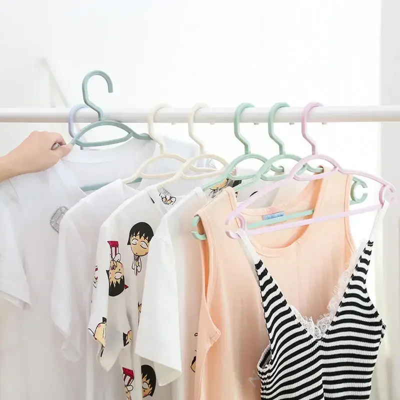 5pcs Clothes Hanger Household Hanger Non-slip Plastic Hanger Multifunctional Seamless Hanging Organizer for Clothes Hangers 3