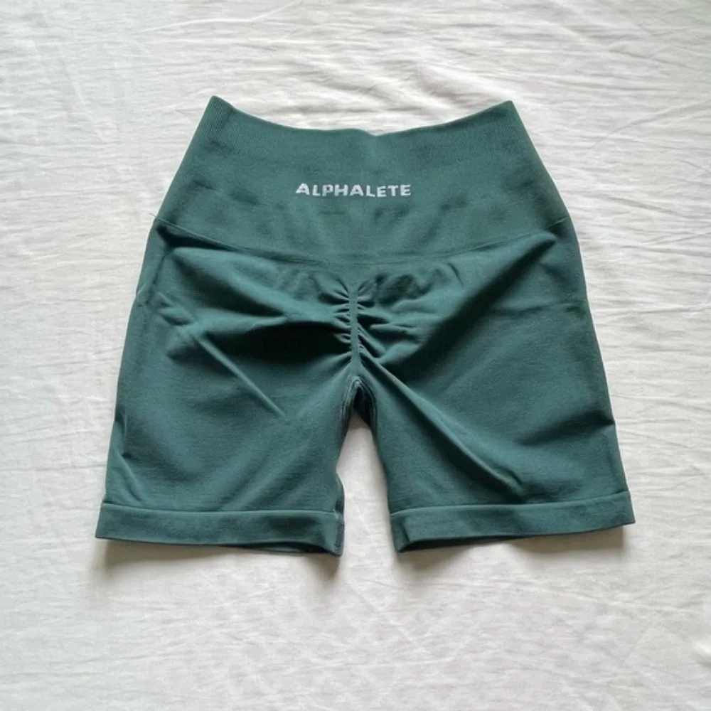 Alphalete AMPLIFY SHORT 4,5" Short Sans Couture Yoga Shorts Seamless Scrunch Bum Workout Gym Shorts Booty Hight Stretch