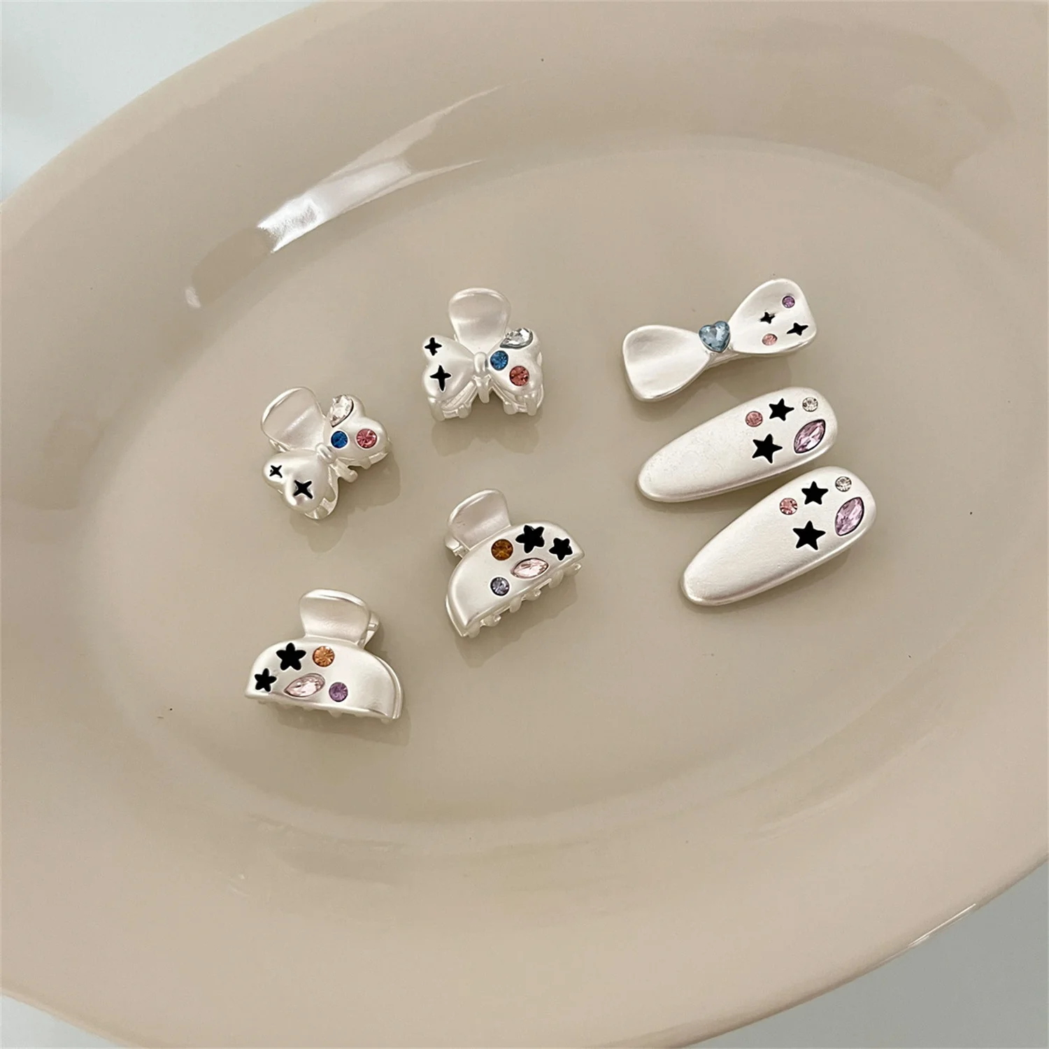 Рисунок 4 - Металлическая заколка для волос