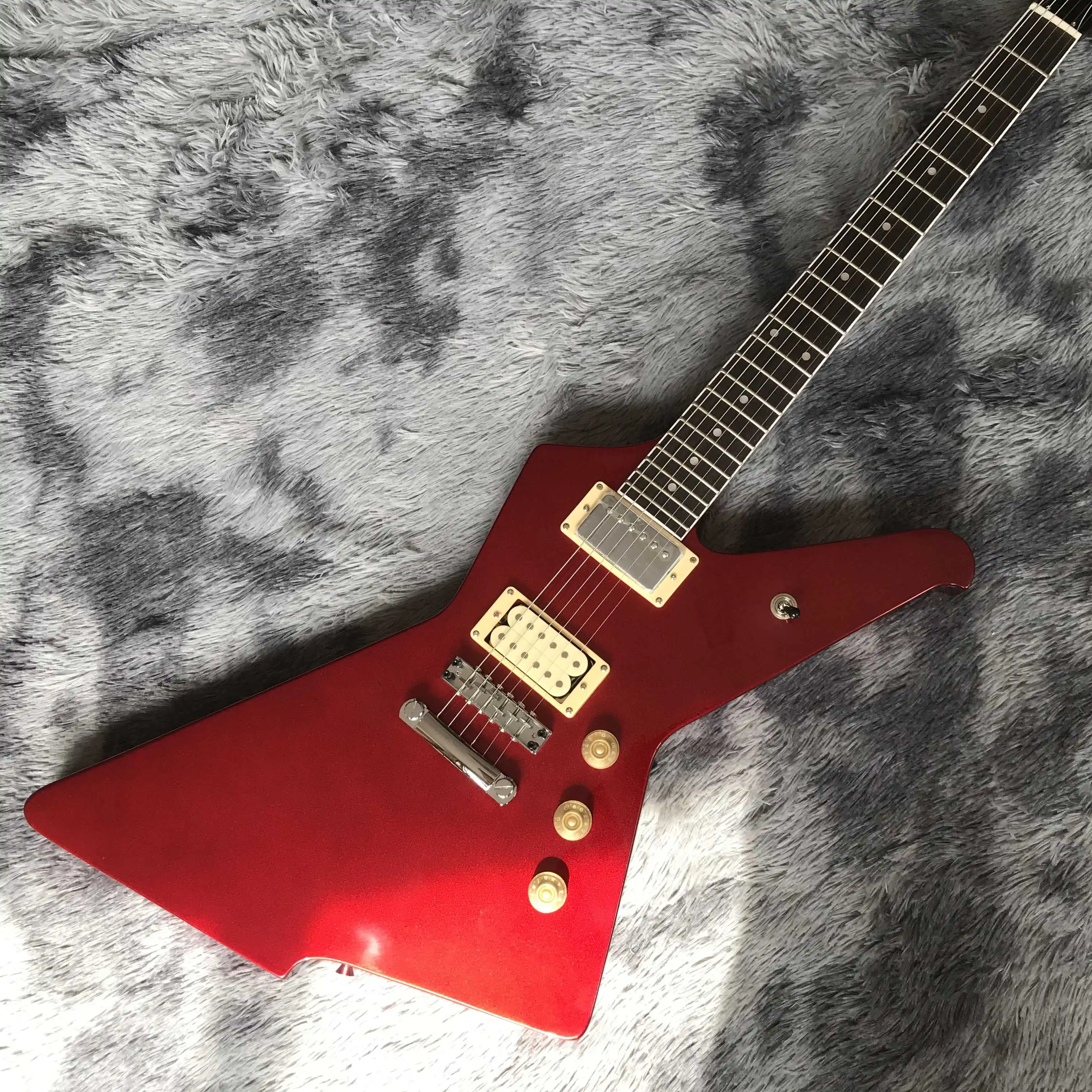 

Free shipping,red,special-shaped, white decoration, electric guitar,2022 new pop, high-end custom