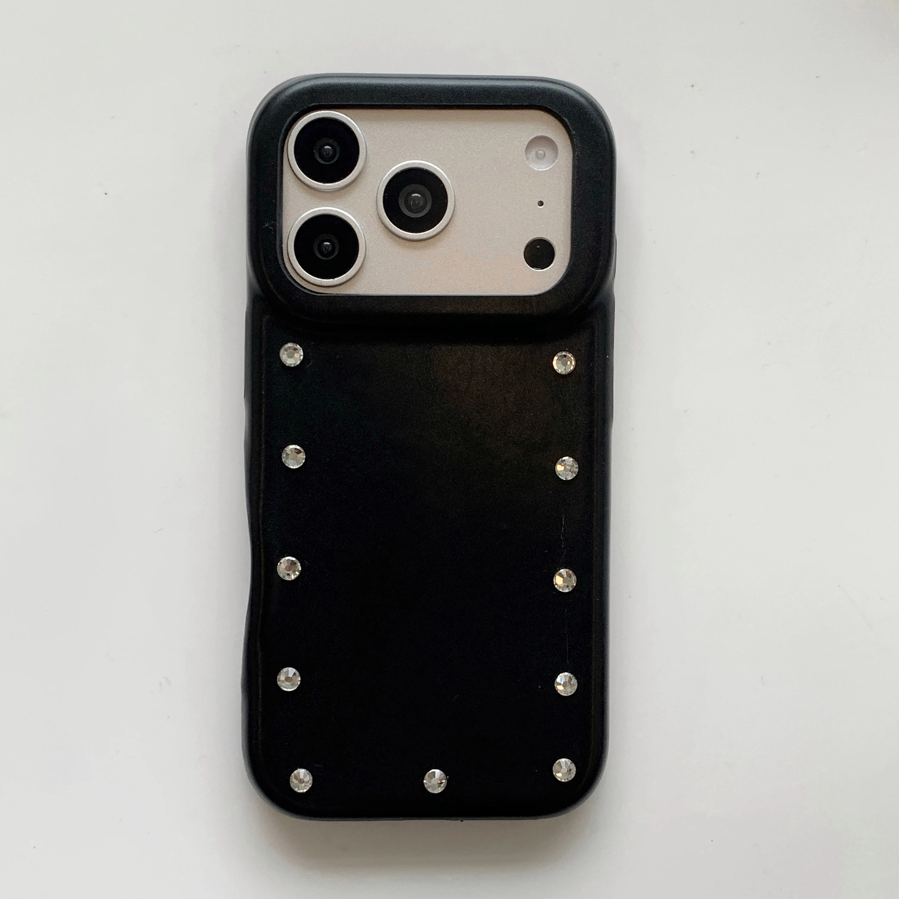 Luxury Diamond Edge Glitter Leather Phone Case - Minimalist Fashion Protective Cover
