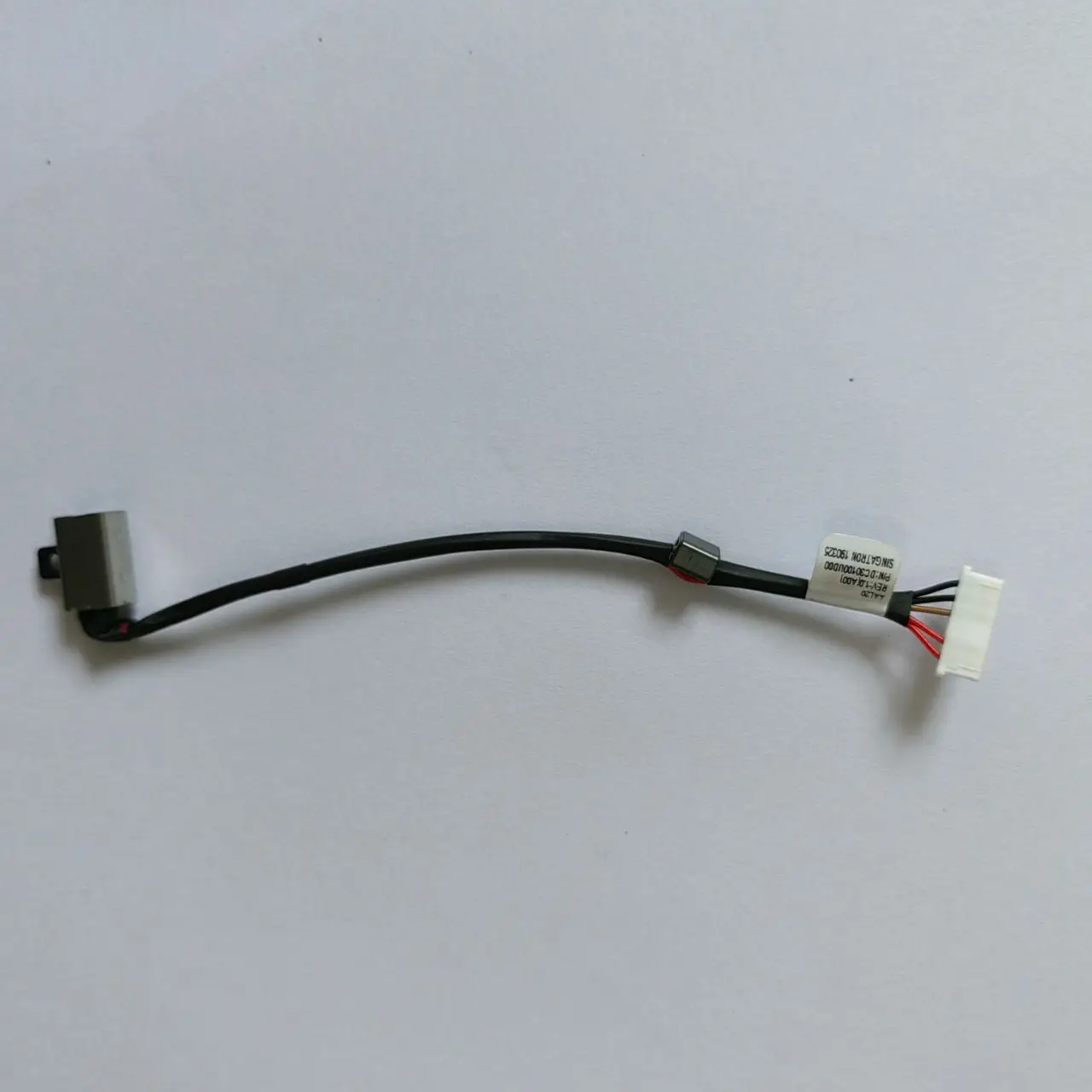 

New DC Power Jack in with cable For DELL Vostro 14-3000 3458 3459 15 3558 3559 0KD4T9