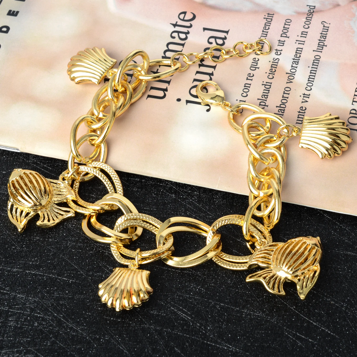 Bracelet à Breloques Poisson En Acier Inoxydable Doré – Neuf Avec étiquettes, Cadeau Idéal