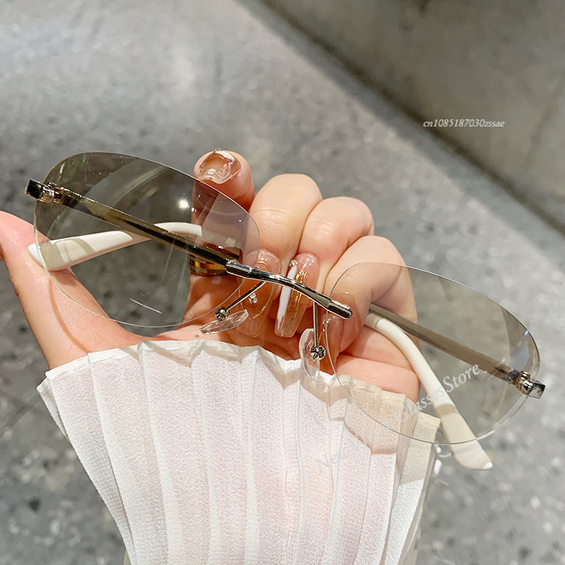 New Luxury Brand Designer Small Frame Cat Eye Sunglasses Women Vintage Fashion Sun Glasses Popular Punk Sexy Ladies Shades UV400