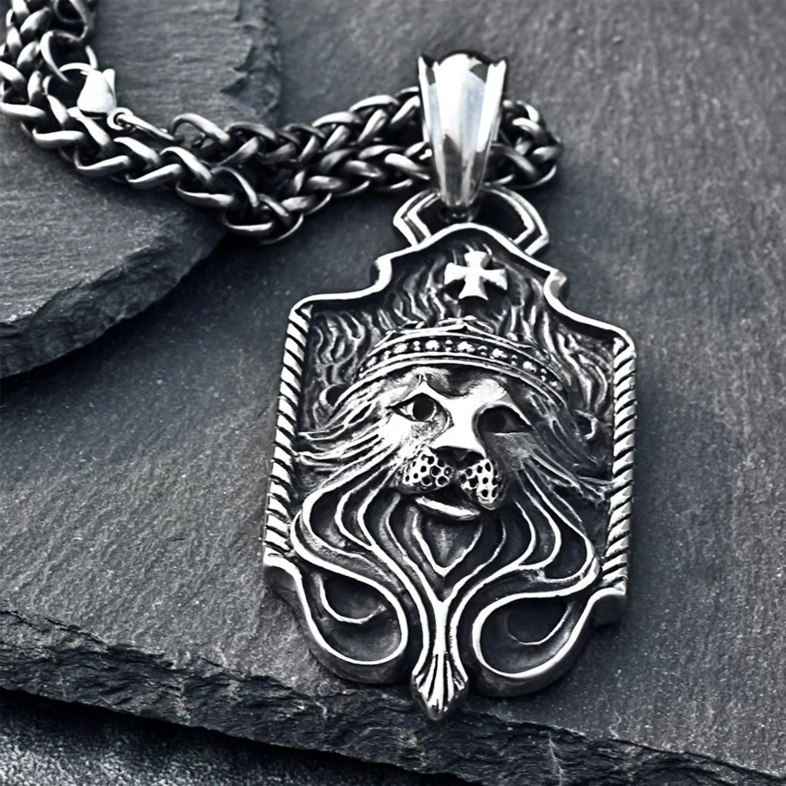 The Lion King Shield Men's Stainless Steel Pendant Necklace Retro Biker Jewelry Accessories