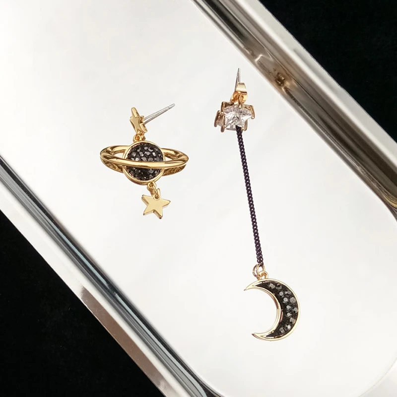 Stylish Asymmetric Star Moon Rhinestone Earrings